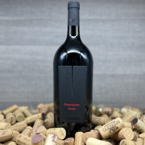 Guerriero Nero, Azienda Weingut Guerrieri, Wein zu Grill, Rotwein mit intensiver Aromatik, Schöne Magnumflasche Geschenk