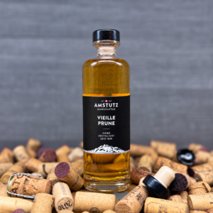 Vieille Prune Amstutz, Amstutz Manufaktur, Bester Zwetschgen Schnaps Schweiz, Brennerei des Jahres, süsslicher Zwetschgenschnaps
